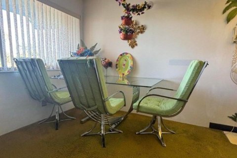 Купить кондоминиум в Палм Спрингс, Флорида 3 комнаты, 80.36м2, № 2082501 - фото 3
