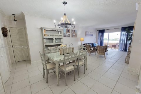 Copropriété à vendre à Hallandale Beach, Floride: 1 chambre, 80.82 m2 № 1979595 - photo 8