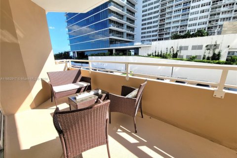 Copropriété à vendre à Hallandale Beach, Floride: 1 chambre, 80.82 m2 № 1979595 - photo 26