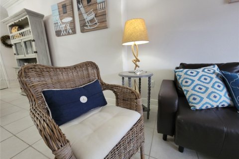 Copropriété à vendre à Hallandale Beach, Floride: 1 chambre, 80.82 m2 № 1979595 - photo 6