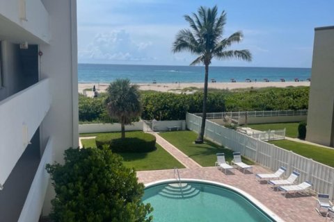 Copropriété à louer à Riviera Beach, Floride: 2 chambres, 116.69 m2 № 1121364 - photo 1
