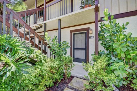 Condominio en alquiler en Wellington, Florida, 1 dormitorio, 46.45 m2 № 1210447 - foto 1