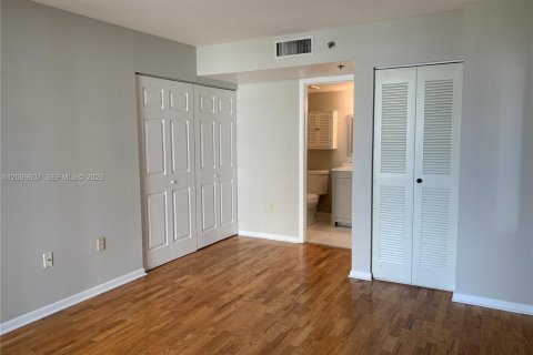 Copropriété à louer à Miami, Floride: 1 chambre, 65.03 m2 № 2397120 - photo 18