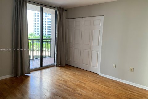 Copropriété à louer à Miami, Floride: 1 chambre, 65.03 m2 № 2397120 - photo 16