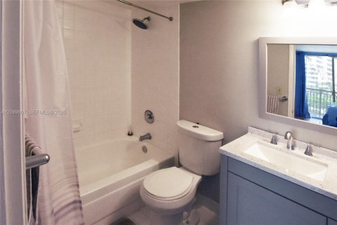 Copropriété à louer à Miami, Floride: 1 chambre, 65.03 m2 № 2397120 - photo 14