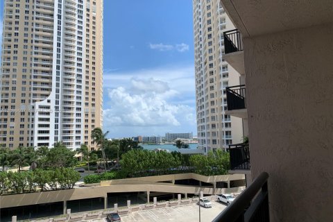 Copropriété à louer à Miami, Floride: 1 chambre, 65.03 m2 № 2397120 - photo 19