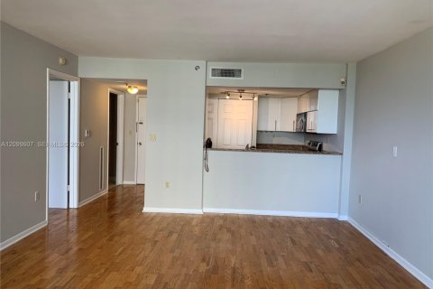 Copropriété à louer à Miami, Floride: 1 chambre, 65.03 m2 № 2397120 - photo 10