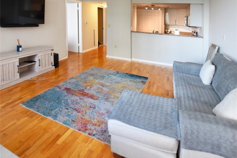 Copropriété à louer à Miami, Floride: 1 chambre, 65.03 m2 № 2397120 - photo 6