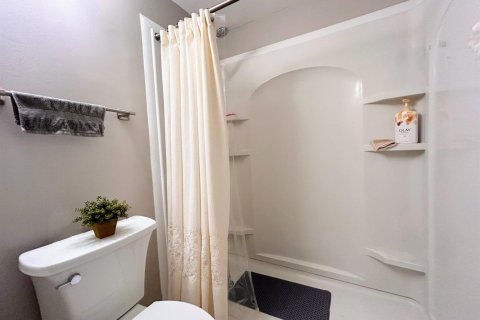 Condo in Boynton Beach, Florida, 1 bedroom  № 2245897 - photo 12