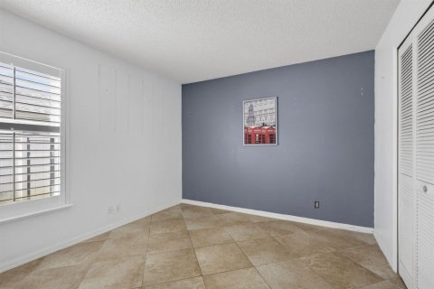 House in Royal Palm Beach, Florida 3 bedrooms, 155.24 sq.m. № 2087480 - photo 18