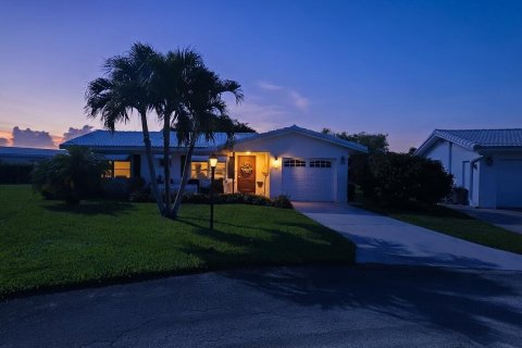 Villa ou maison à vendre à Boynton Beach, Floride: 2 chambres, 122.35 m2 № 2301783 - photo 2