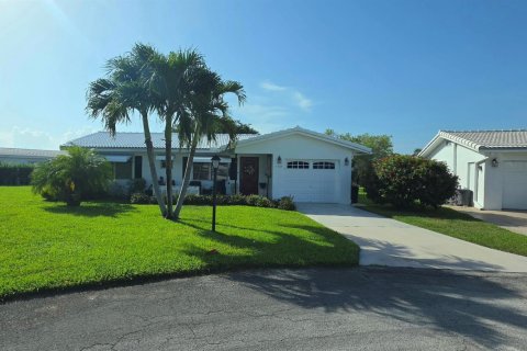 Villa ou maison à vendre à Boynton Beach, Floride: 2 chambres, 122.35 m2 № 2301783 - photo 3