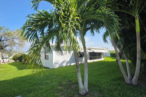 Villa ou maison à vendre à Boynton Beach, Floride: 2 chambres, 122.35 m2 № 2301783 - photo 16