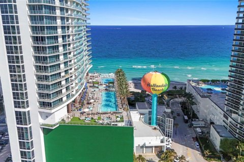 Condominio en venta en Hollywood, Florida, 4 dormitorios, 269.14 m2 № 2182568 - foto 3