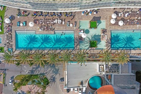 Condominio en venta en Hollywood, Florida, 4 dormitorios, 269.14 m2 № 2182568 - foto 28