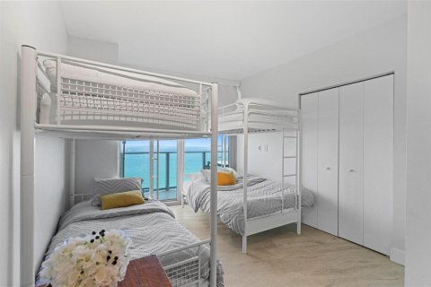 Condominio en venta en Hollywood, Florida, 4 dormitorios, 269.14 m2 № 2182568 - foto 18
