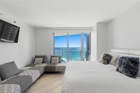 Condominio en venta en Hollywood, Florida, 4 dormitorios, 269.14 m2 № 2182568 - foto 15