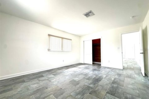Villa ou maison à louer à Redington Beach, Floride: 2 chambres, 157.93 m2 № 2103842 - photo 15