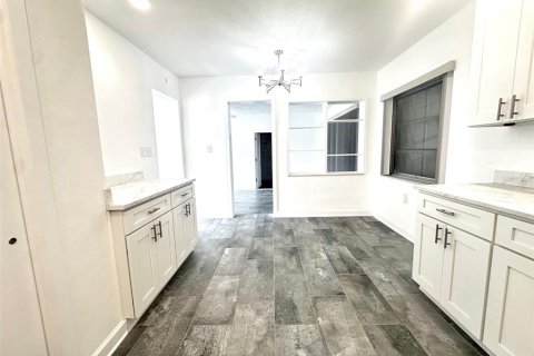Villa ou maison à louer à Redington Beach, Floride: 2 chambres, 157.93 m2 № 2103842 - photo 8