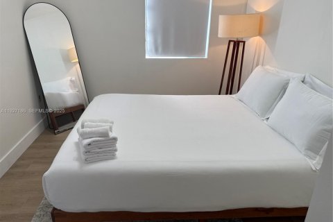 Снять в аренду квартиру в Майами, Флорида 2 спальни, 78.97м2, № 1986786 - фото 10