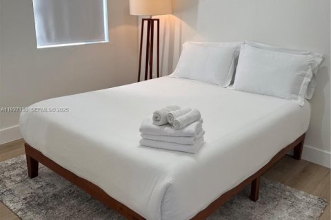 Снять в аренду квартиру в Майами, Флорида 2 спальни, 78.97м2, № 1986786 - фото 9