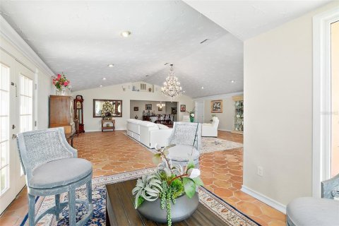 Casa en venta en Bunnell, Florida, 6 dormitorios, 583.98 m2 № 1827075 - foto 21