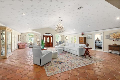 Casa en venta en Bunnell, Florida, 6 dormitorios, 583.98 m2 № 1827075 - foto 27