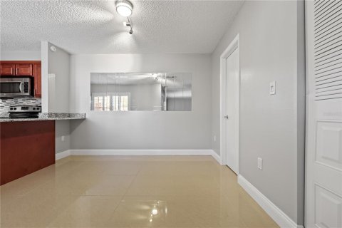Adosado en venta en Fort Myers, Florida, 2 dormitorios, 114.83 m2 № 1899939 - foto 24