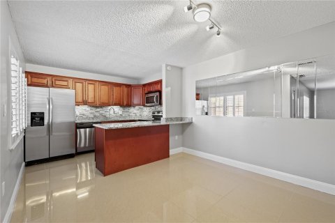 Adosado en venta en Fort Myers, Florida, 2 dormitorios, 114.83 m2 № 1899939 - foto 15