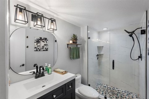 Condo in Seminole, Florida, 2 bedrooms  № 1536921 - photo 19