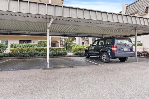 Condo in Seminole, Florida, 2 bedrooms  № 1536921 - photo 26