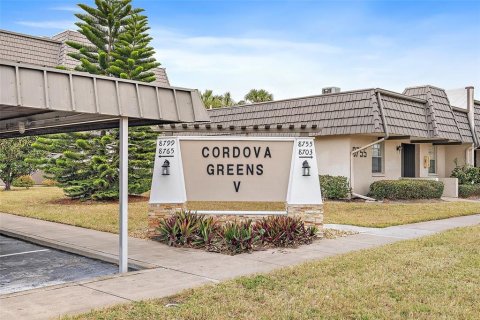 Condo in Seminole, Florida, 2 bedrooms  № 1536921 - photo 27
