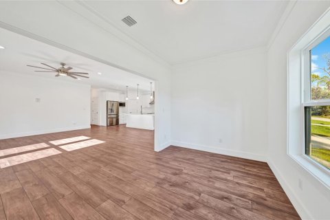 House in Port Charlotte, Florida 3 bedrooms, 164.44 sq.m. № 1895127 - photo 11