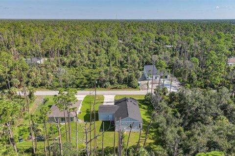 House in Port Charlotte, Florida 3 bedrooms, 164.44 sq.m. № 1895127 - photo 25