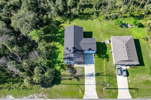 House in Port Charlotte, Florida 3 bedrooms, 164.44 sq.m. № 1895127 - photo 29