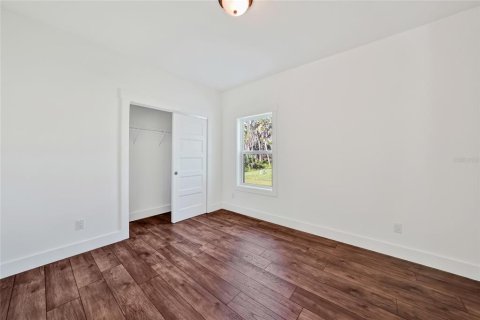 House in Port Charlotte, Florida 3 bedrooms, 164.44 sq.m. № 1895127 - photo 13