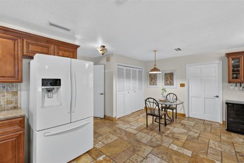Villa ou maison à vendre à Eustis, Floride: 3 chambres, 239.13 m2 № 2238714 - photo 15