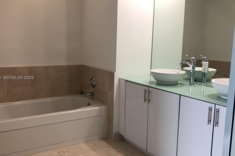 Copropriété à louer à Fort Lauderdale, Floride: 2 chambres, 99.59 m2 № 2020018 - photo 11