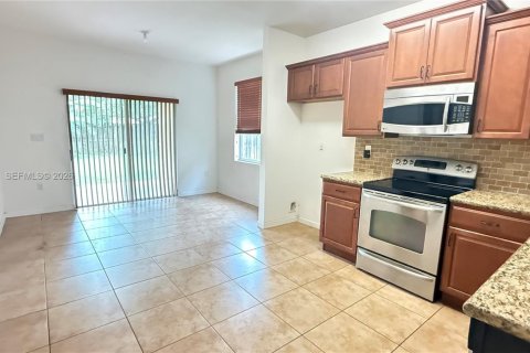 Villa ou maison à vendre à Cutler Bay, Floride: 4 chambres, 191.47 m2 № 2384675 - photo 5