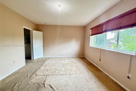 Villa ou maison à vendre à Cutler Bay, Floride: 4 chambres, 191.47 m2 № 2384675 - photo 6