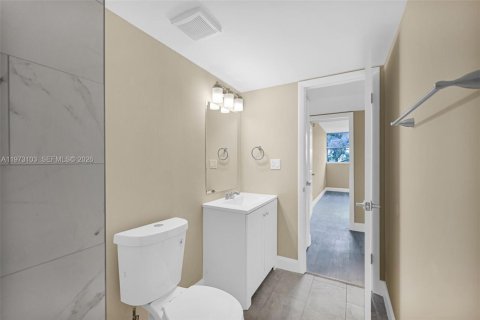 Купить кондоминиум в Майами-Гарденс, Флорида 2 спальни, 107.3м2, № 2044257 - фото 18