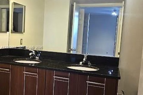 Copropriété à louer à Aventura, Floride: 2 chambres, 105.35 m2 № 2343171 - photo 9