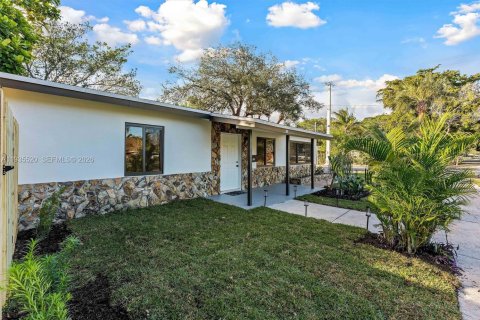 House in Fort Lauderdale, Florida 3 bedrooms, 88.26 sq.m. № 2000953 - photo 30