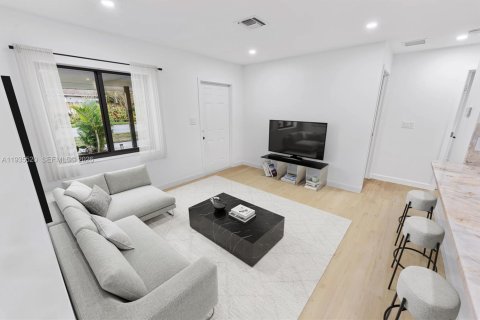 House in Fort Lauderdale, Florida 3 bedrooms, 88.26 sq.m. № 2000953 - photo 5