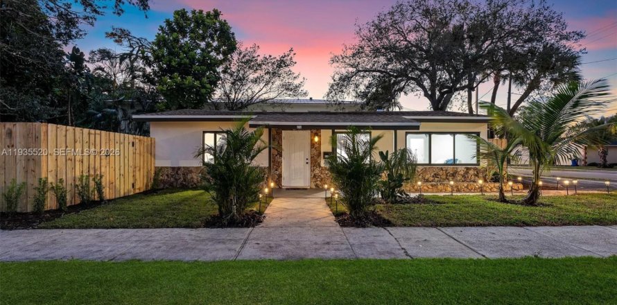 House in Fort Lauderdale, Florida 3 bedrooms, 88.26 sq.m. № 2000953