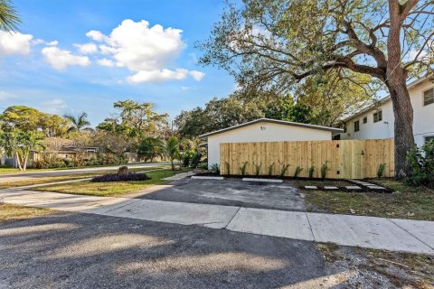 House in Fort Lauderdale, Florida 3 bedrooms, 88.26 sq.m. № 2000953 - photo 25