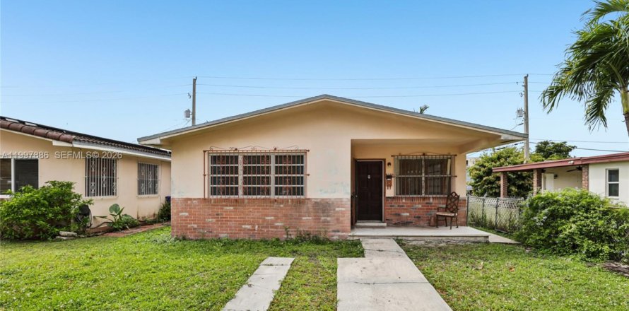 Villa ou maison à Miami, Floride 3 chambres, 119.38 m2 № 2060381