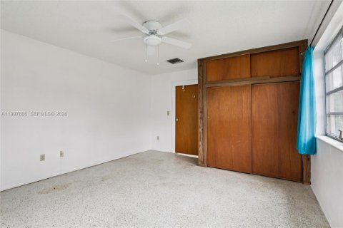 Villa ou maison à vendre à Miami, Floride: 3 chambres, 119.38 m2 № 2060381 - photo 13