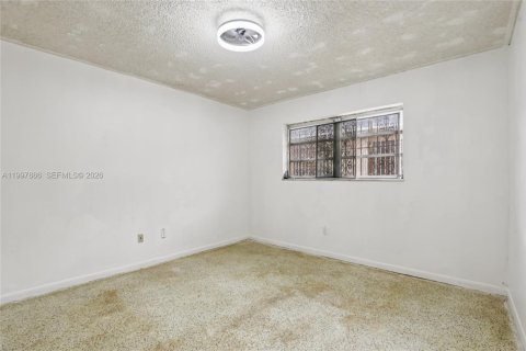 Villa ou maison à vendre à Miami, Floride: 3 chambres, 119.38 m2 № 2060381 - photo 20