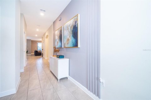 House in Davenport, Florida 6 bedrooms, 305.74 sq.m. № 1723746 - photo 23